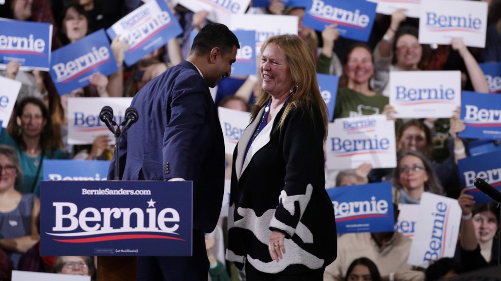 An image of Faiz Shakir and Jane Sanders at a Bernie Sanders event